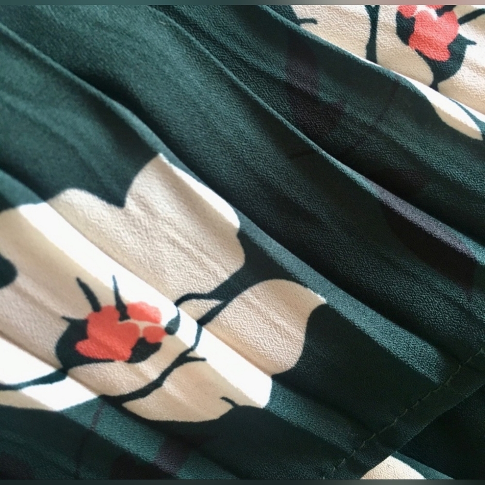 J.O.A. from Anthropologie -- Green Floral Jumpsuit - Wide Leg Flowy with Pockets - Picture 10 of 13